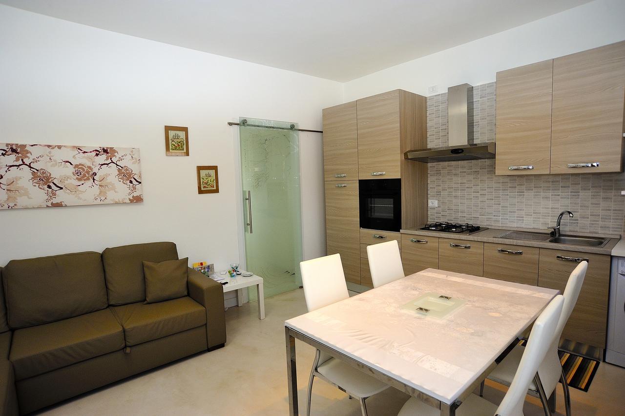 San Colombano al Lambro Bed & Breakfast Sforza 19 מראה חיצוני תמונה